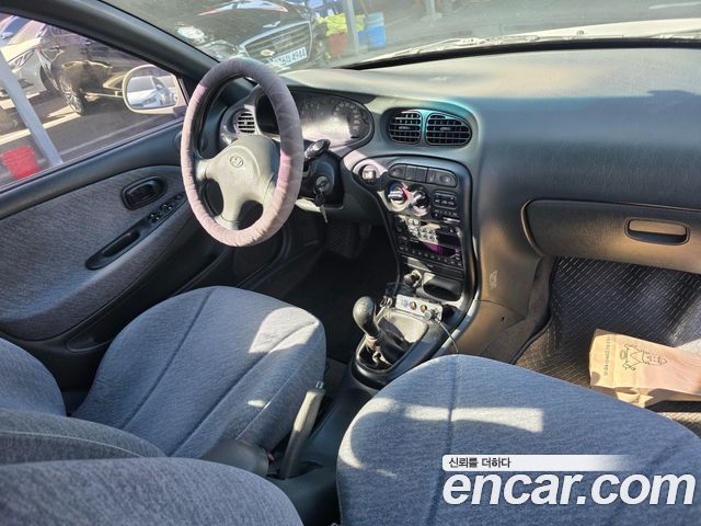 Hyundai AVANTE 1997 — photo 6