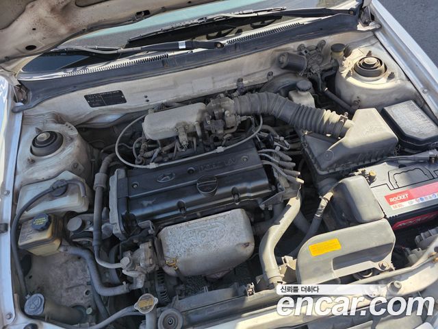 Hyundai AVANTE 1997 — photo 8