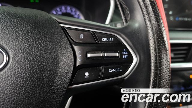 Hyundai Santafe 2019 — photo 18