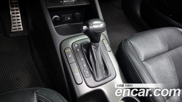 Kia K3 2013 — photo 9