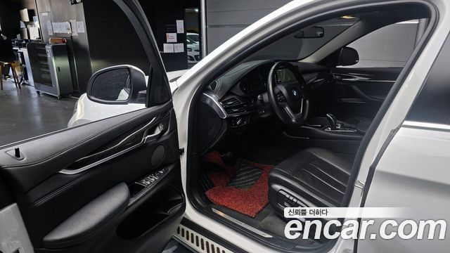 BMW X6 2017 — photo 10