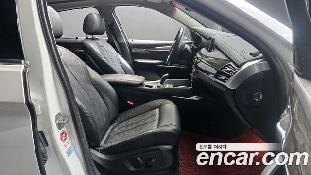 BMW X6 2017 — photo 11