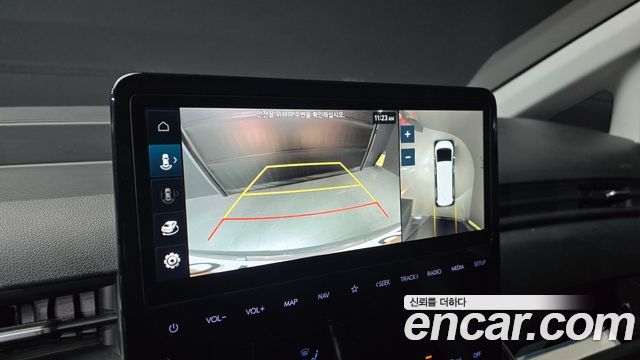 Hyundai Staria 2025 — photo 16