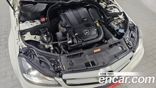 Mercedes-Benz C-Class 2012 — photo 6