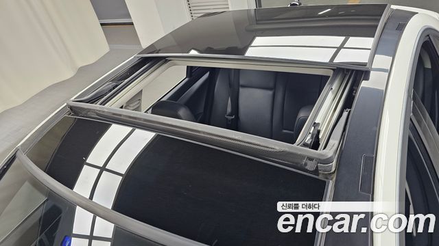 Mercedes-Benz C-Class 2012 — photo 19