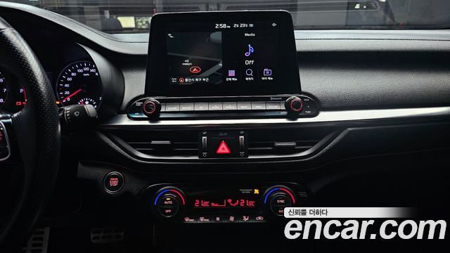 Kia K3 2019 — photo 15