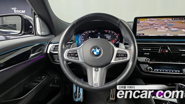 BMW Gran Turismo 2022 — photo 13