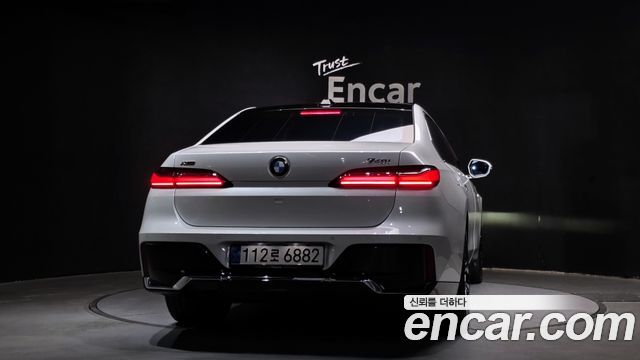 BMW 7-Series 2024 — photo 4