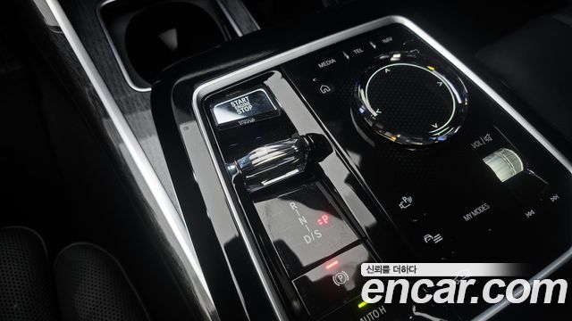 BMW 7-Series 2024 — photo 9