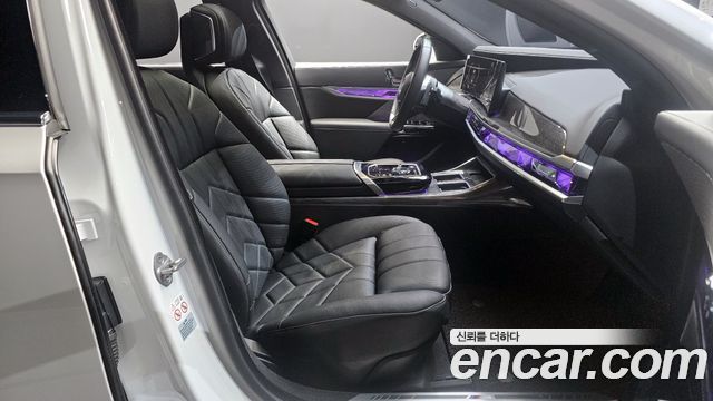 BMW 7-Series 2024 — photo 11