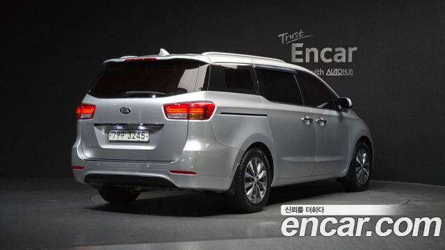 Kia Canival 2016 — photo 2