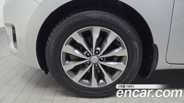 Kia Canival 2016 — photo 5