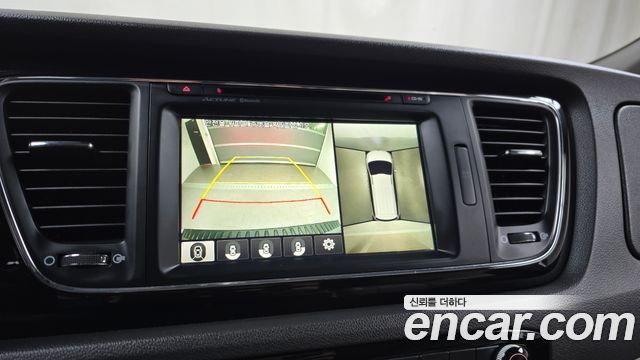 Kia Canival 2016 — photo 15