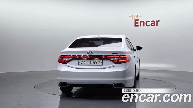 Hyundai Grandeur 2016 — photo 4