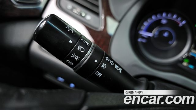 Hyundai Grandeur 2016 — photo 17