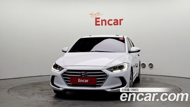 Hyundai AVANTE 2018 — photo 3