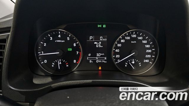 Hyundai AVANTE 2018 — photo 8