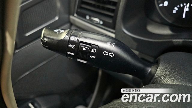 Hyundai AVANTE 2018 — photo 16