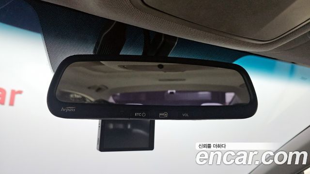 Hyundai AVANTE 2018 — photo 19