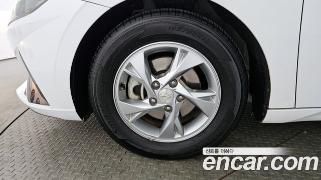 Hyundai AVANTE 2021 — photo 5