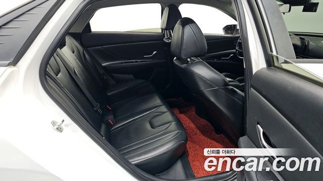 Hyundai AVANTE 2021 — photo 13