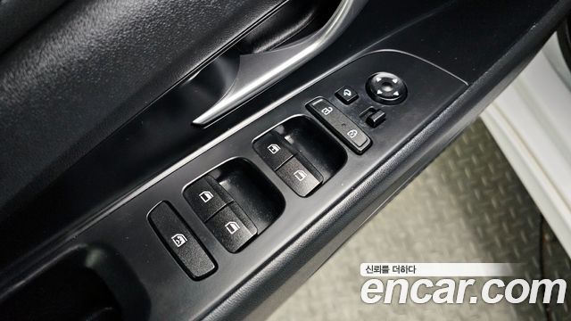 Hyundai AVANTE 2021 — photo 14
