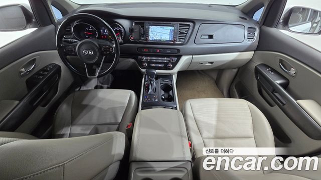 Kia Canival 2018 — photo 7
