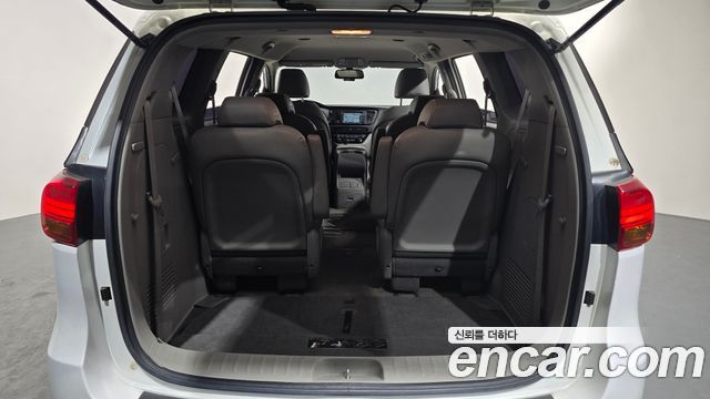 Kia Canival 2018 — photo 20