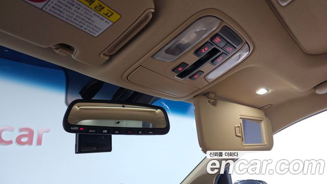 Kia Canival 2018 — photo 16