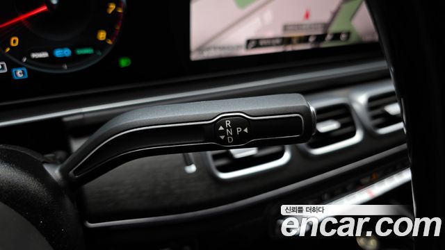 Mercedes-Benz GLS-Class 2021 — photo 9