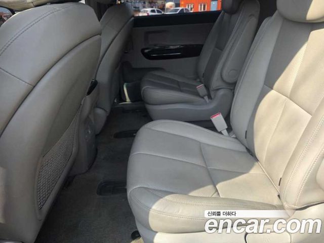 Kia Canival 2019 — photo 9