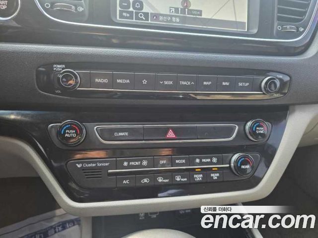 Kia Canival 2019 — photo 15