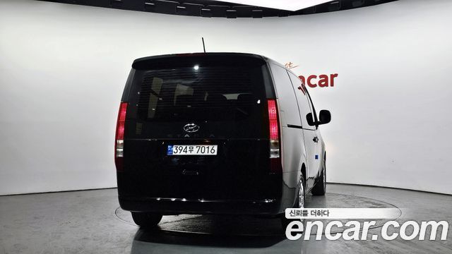 Hyundai Staria 2023 — photo 4