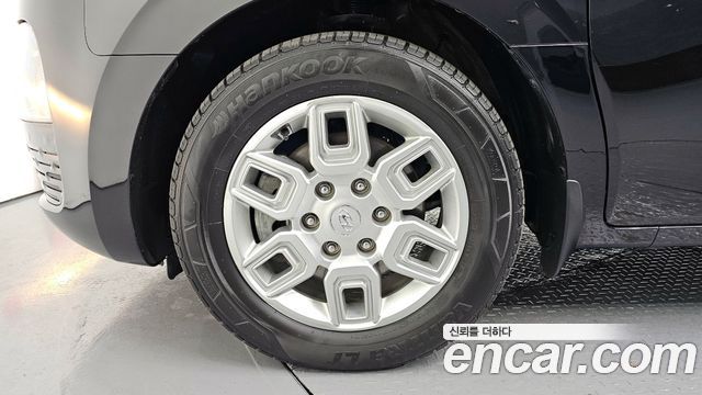 Hyundai Staria 2023 — photo 5