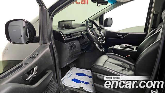 Hyundai Staria 2023 — photo 10