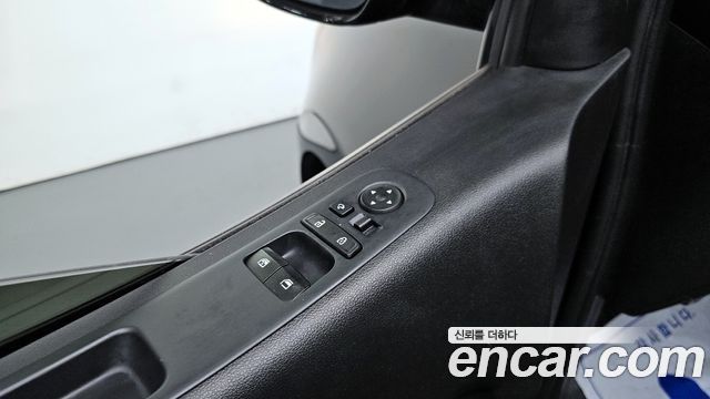 Hyundai Staria 2023 — photo 12