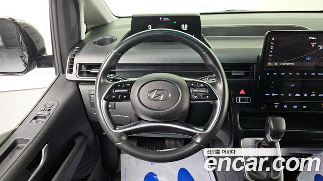 Hyundai Staria 2023 — photo 14