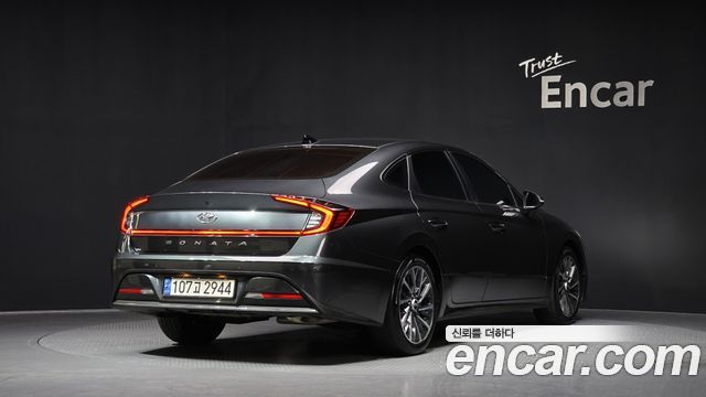 Hyundai Sonata 2022 — photo 2