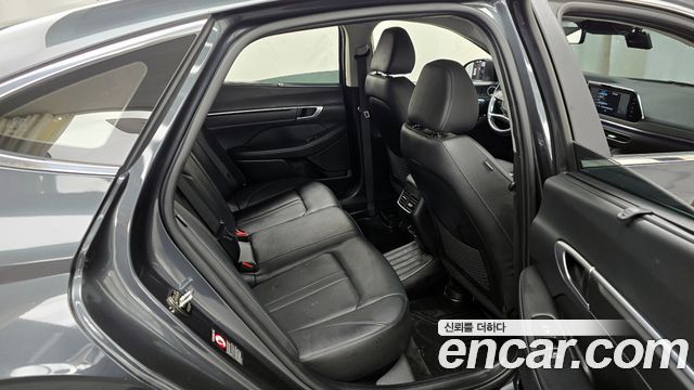 Hyundai Sonata 2022 — photo 12