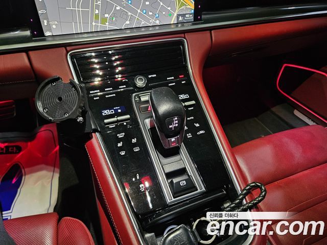 Porsche Panamera 2018 — photo 12