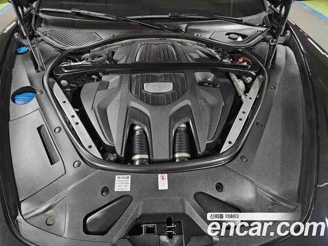 Porsche Panamera 2018 — photo 19