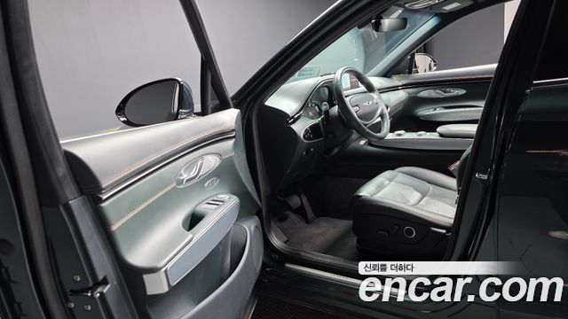Genesis GV70 2022 — photo 10