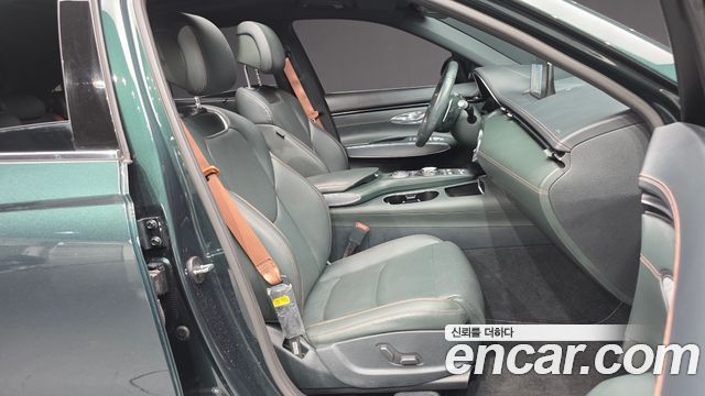 Genesis GV70 2022 — photo 11