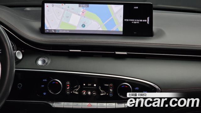Genesis GV70 2022 — photo 14