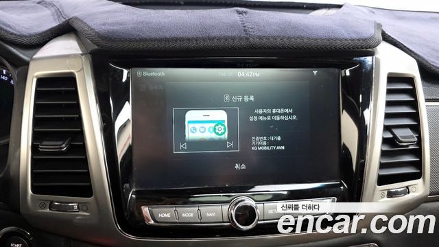 KG Mobility Rexton 2018 — photo 17