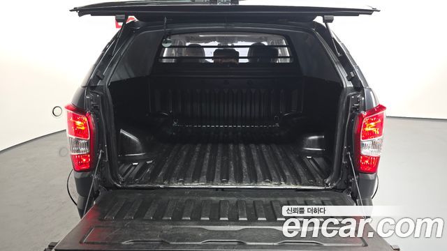 KG Mobility Rexton 2018 — photo 20