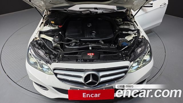 Mercedes-Benz E-Class 2016 — photo 6