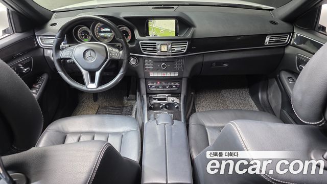 Mercedes-Benz E-Class 2016 — photo 7