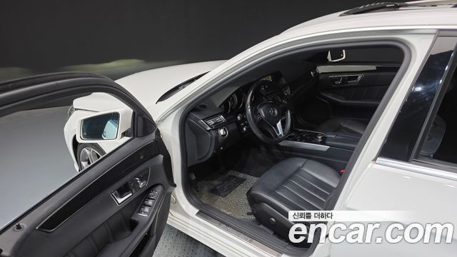 Mercedes-Benz E-Class 2016 — photo 10
