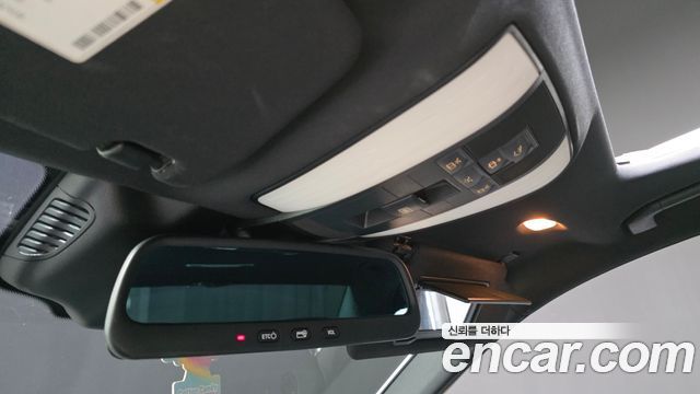 Mercedes-Benz E-Class 2016 — photo 17